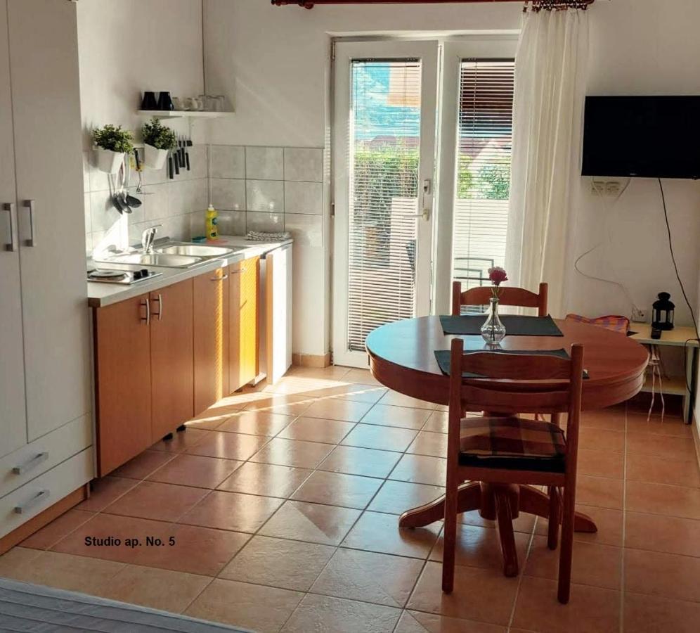 Apartments Burcul Pag Pag Town Eksteriør bilde